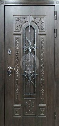 металлическая дверь с кованой решеткой, массив дерева-ДВ-470